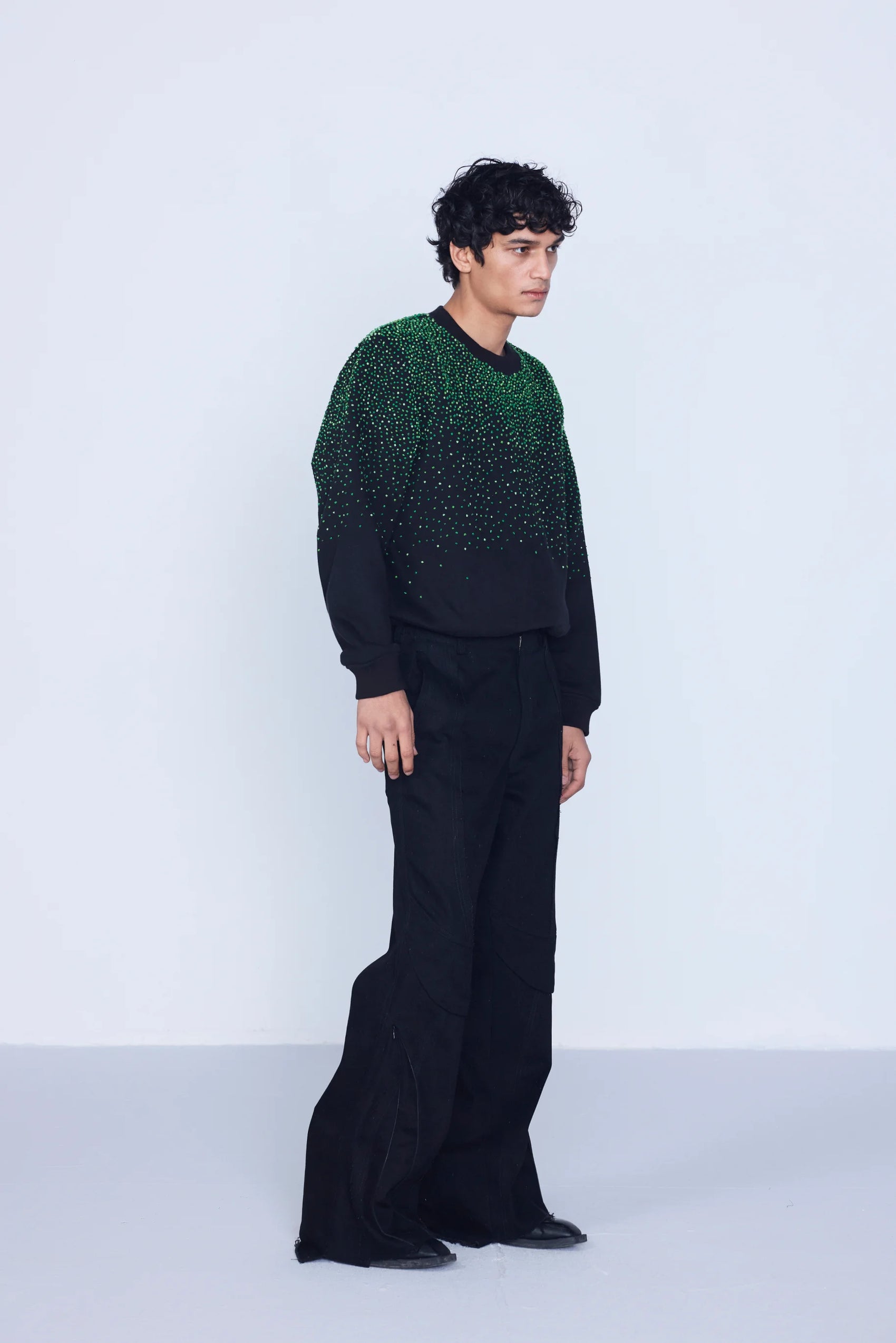 Knotanami Crewneck