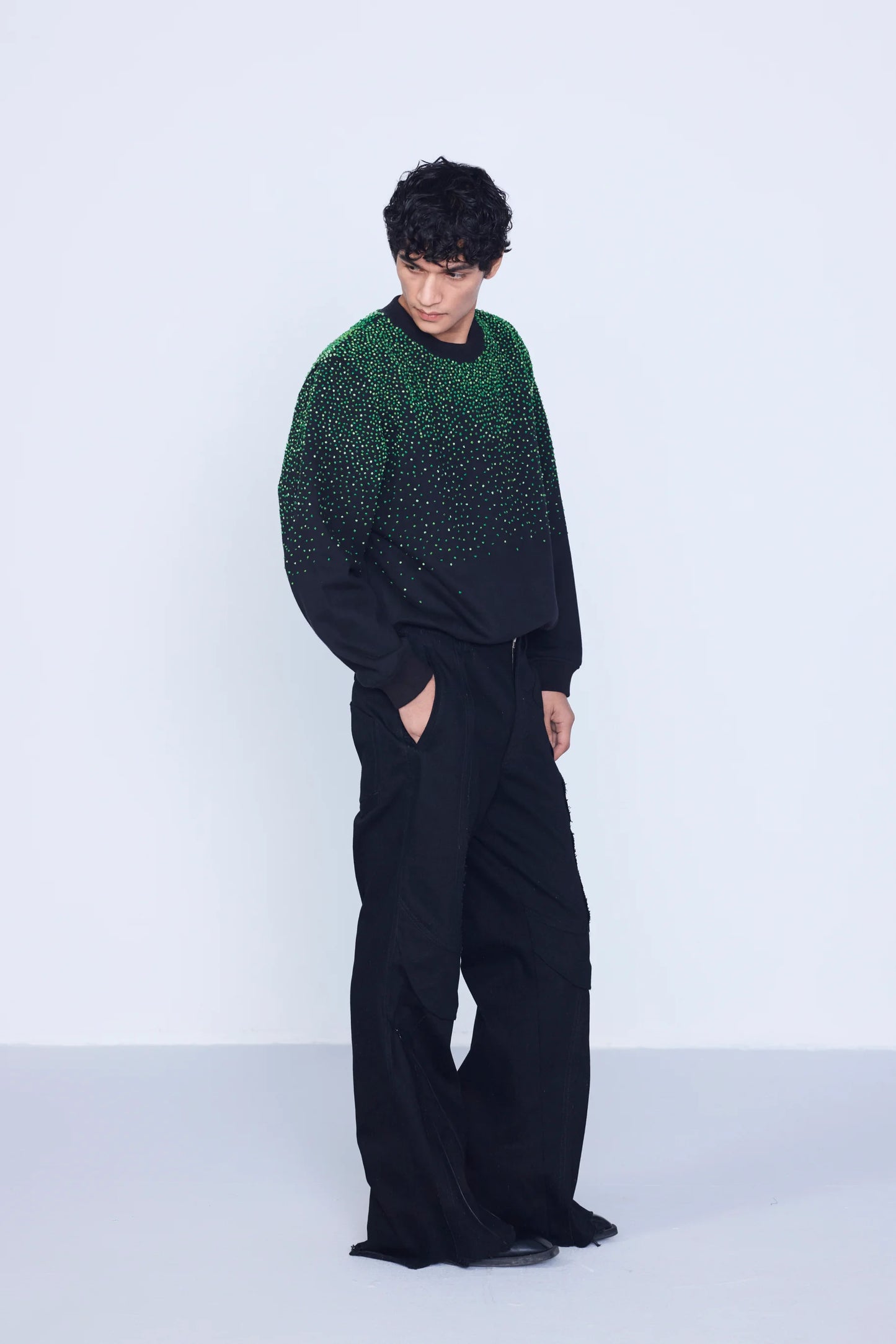 Knotanami Crewneck